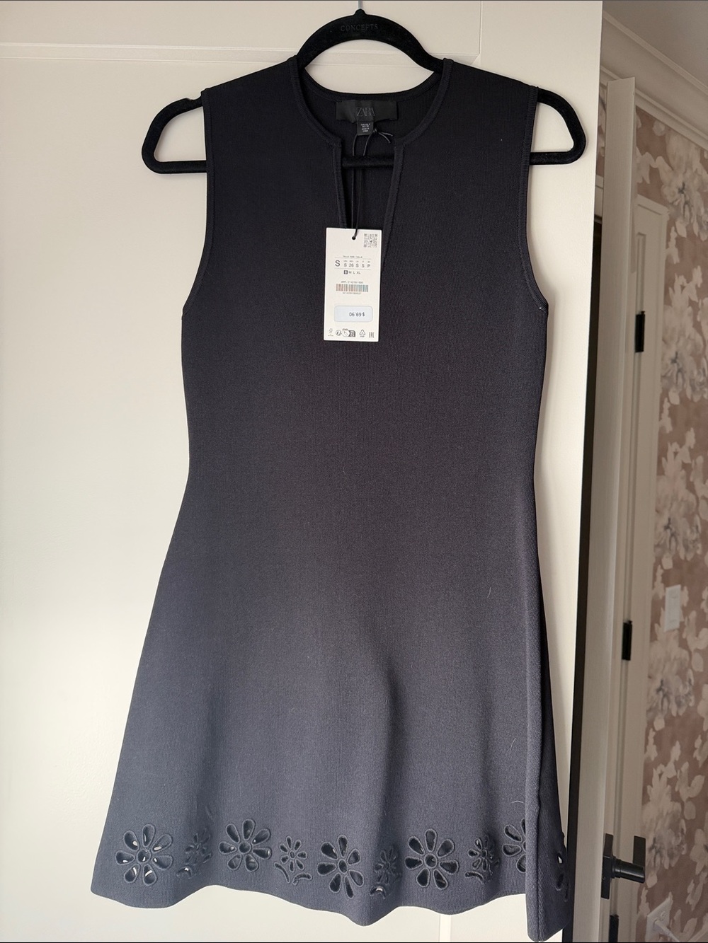 NWT Zara Sleeveless Black Floral-Hem A-Line Dress